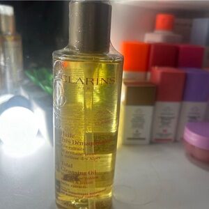 Clarins cleansing oil